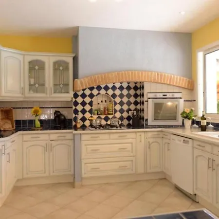 Duxcaar Beaum- By Interhome *