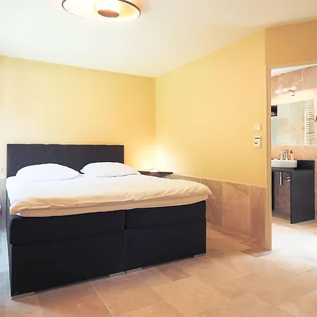 Duxcaar Beaum- By Interhome